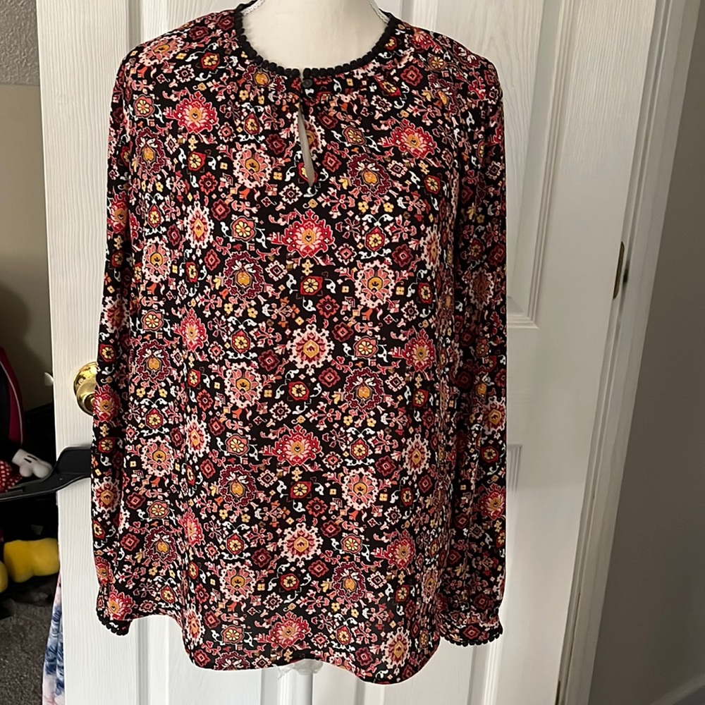 EUC Loft  size med black floral